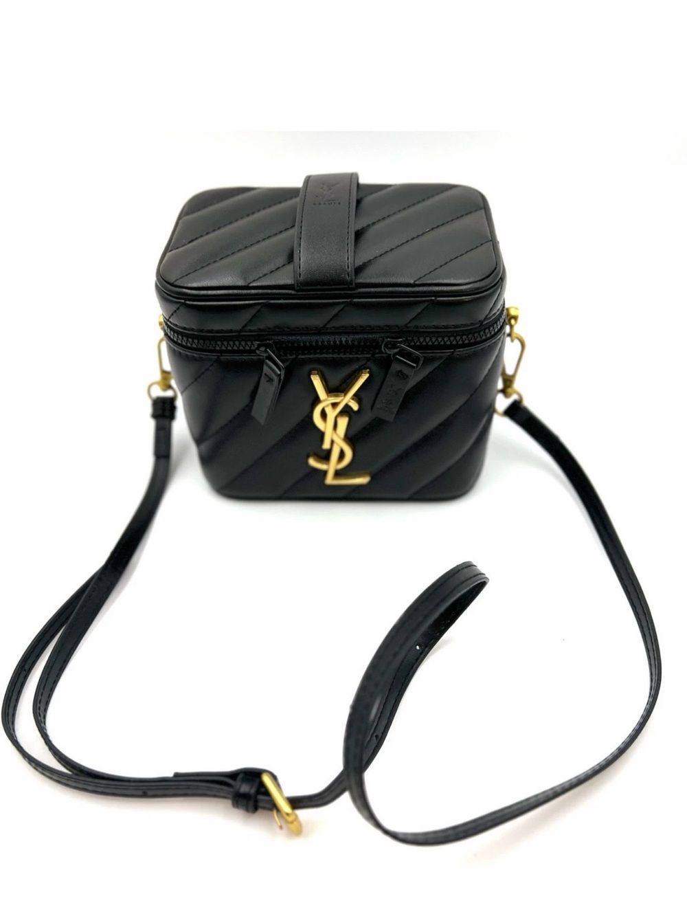 YSL NEW with box Saint Laurent Black Quilted Vanity Bag with Gold YSL Logo. - Picture 4 of 9